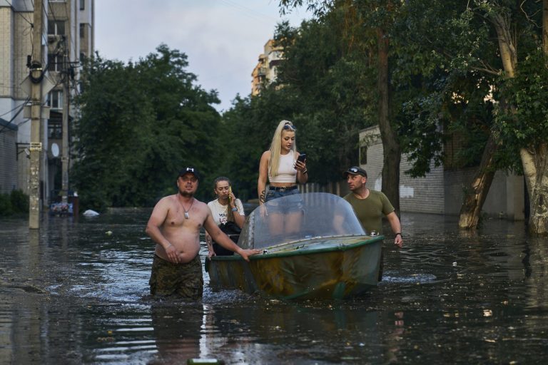 Ukraine dam flood